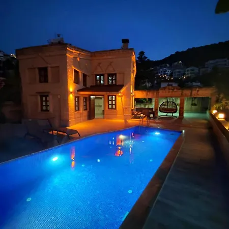 Beach Front Villa * カルカン